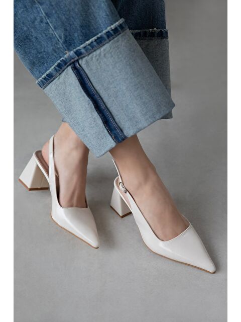 Straswans Stefan Kadın Kırışık Deri Topuklu Ayakkabı Krem