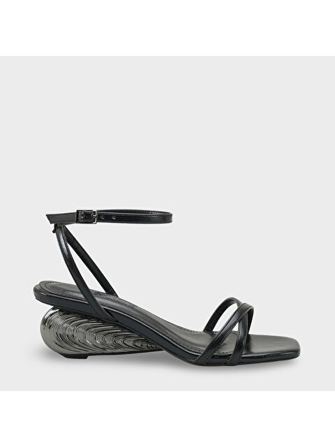 Capone Outfitters Carlena Metal Topuklu Bilekten Bantlı Kadın Ayakkabı - S000530379-19351