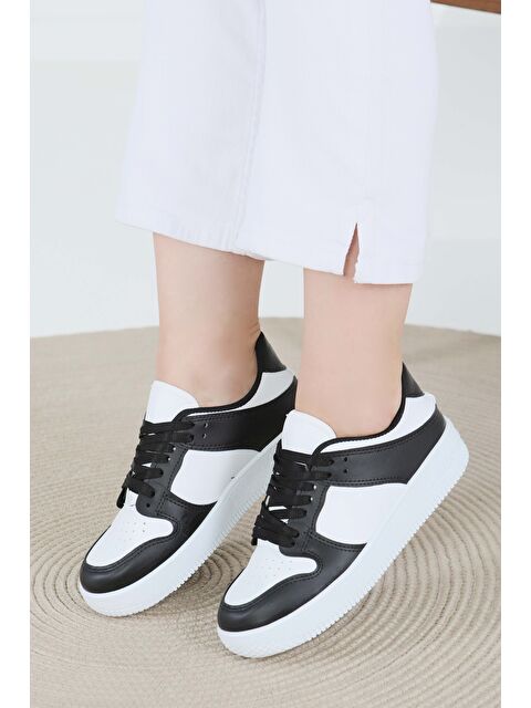 Tofisa Kadın Siyah Beyaz Spor Ayakkabı - 27477 - S000425727-37424