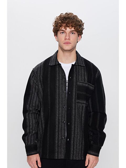 TUDORS Erkek Relax Fit Rahat Kesim Oduncu Çizgili Tek Cepli Kışlık Gömlek - S000323308-23173