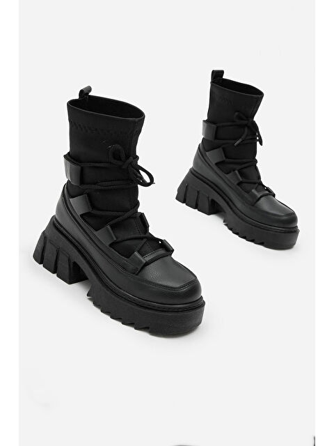 TONNY BLACK Kadın Siyah Kalın Platform Poli Taban Streç Bağcıklı Bot - S000493954-19351