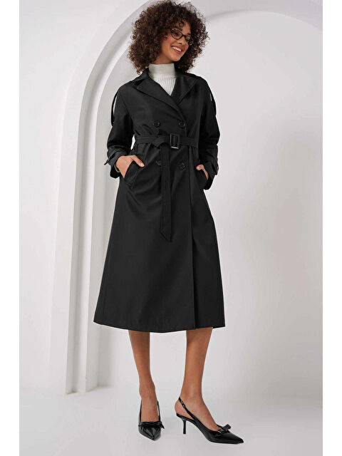 Hazelin Kadın Siyah Kruvaze Yaka Astarlı Kemerli Mevsimlik Trençkot HZL25W-BD159411 - S000294399-19351