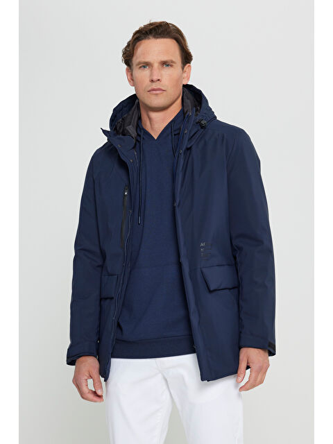 AC&Co / Altınyıldız Classics Erkek Lacivert Standart Fit Normal Kesim Kapüşonlu Dik Yaka Kapak Cepli Kaban - S000394388-21164
