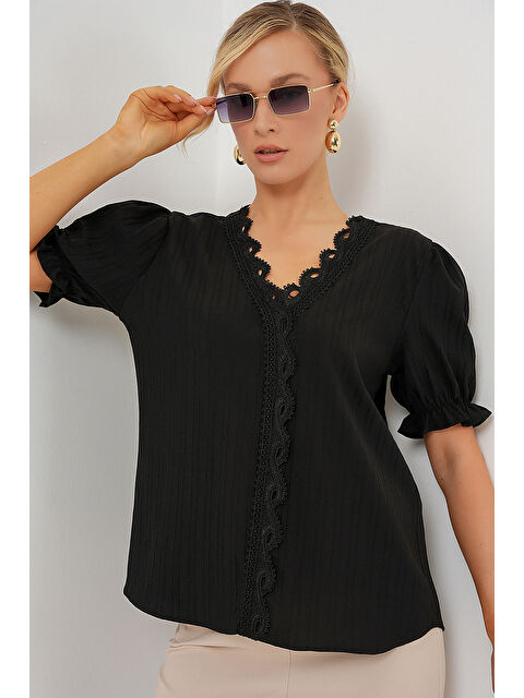 Bigdart Kadın V Yaka Dantelli Bluz 956 - Siyah - S000393154-19351