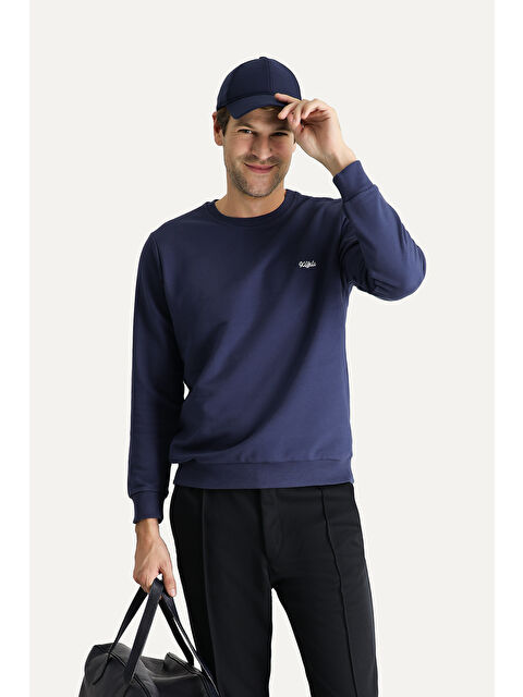 Kiğılı Bisiklet Yaka Regular Fit Nakışlı Pamuklu Büyük Beden Sweatshirt - S000405073-23093