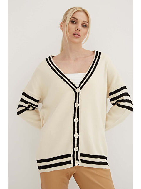 Fashion Friends Regular Fit V Yaka Çizgili Triko Kadın Hırka - S000298944-19965