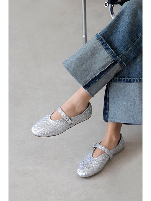 Straswans Jun Kadın Örgü Detay Deri Babet Gümüş