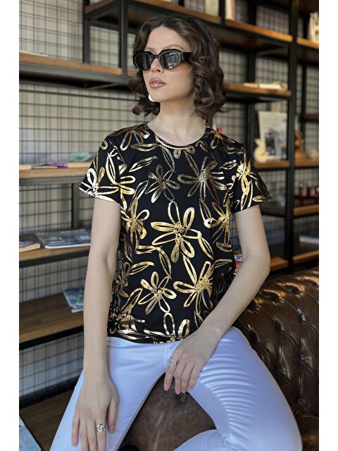 Gülseli Kadın Bisiklet Yaka Varak Baskılı Tişört - S000379794-19351