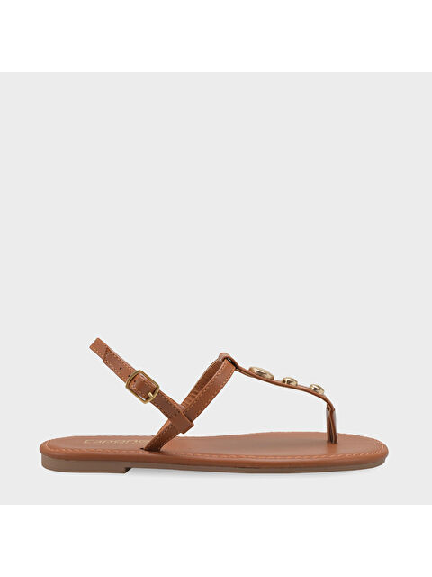 Capone Outfitters Celia Parmak Arası Düz Topuklu Metal Aksesuarlı Yıvarlak Burunlu Kadın Sandalet - S000530385-14955