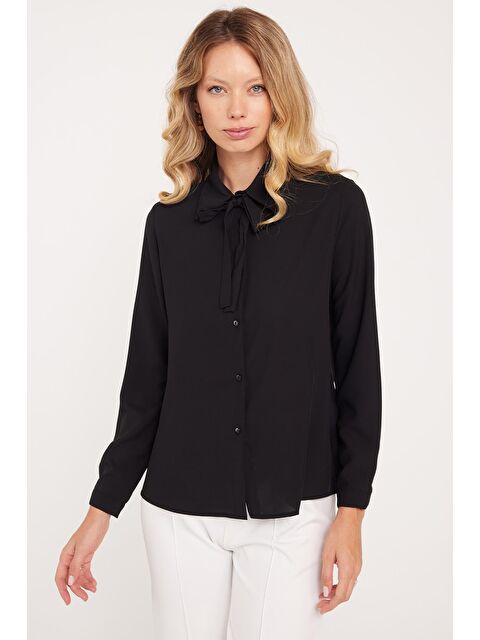 TUDORS Kadın Standart Fit Normal Kesim Fiyonklu Siyah Gömlek - S000521841-19351