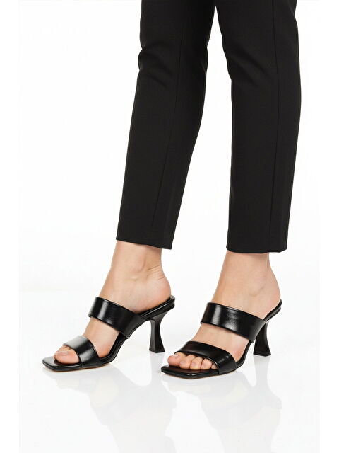 Ayakmod Siyah Çift Bantlı Kadın Topuklu Terlik 451158 Z - S000515887-19351