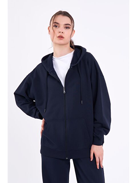 Mmetalic Kadın Lacivert Normal Kalıp Basic Beli Lastikli Kapüşonlu Oversize Mevsimlik Alt Üst Eşofman Takımı - S000291592-21164
