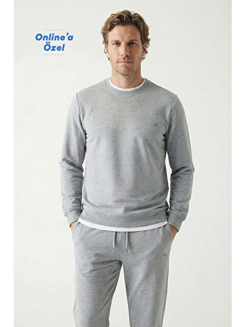 Kiğılı Bisiklet Yaka Regular Fit Pamuklu Basic Sweatshirt