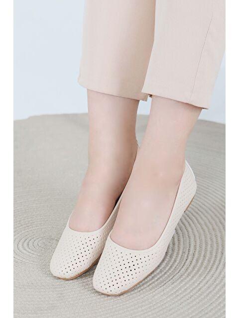 Tofisa Kadın Krem Delik Detaylı Babet - 27484 - S000425733-19966