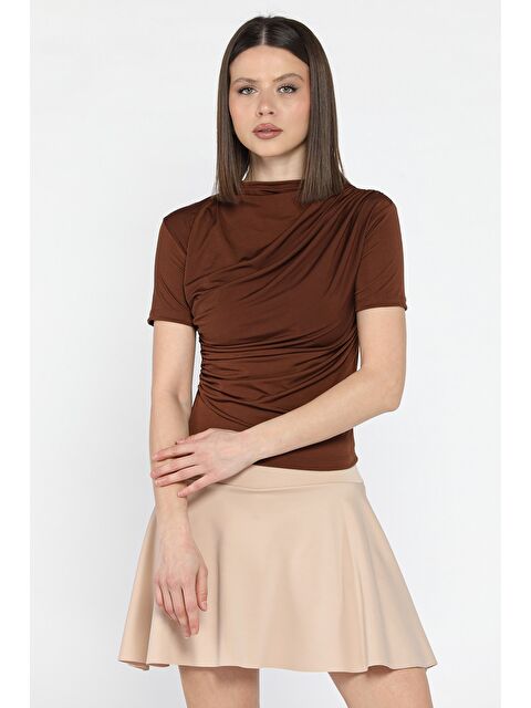 Gülseli Kadın Omuz Ve Bel Drapeli Kısa Kol Bluz - S000379816-19413