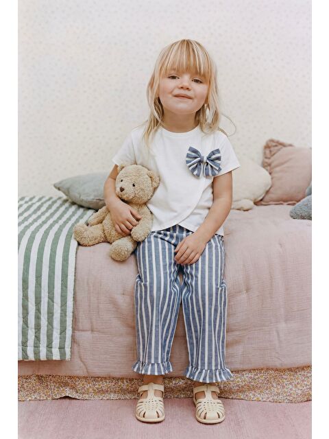 Magu Kız Çocuk Pamuklu Beyaz Fiyonk Detaylı Tişört Pantolon Takım - Gri Çizgili