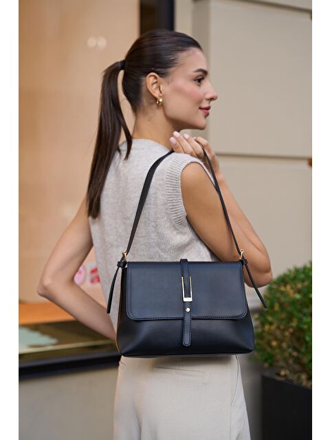 MADAMRA Merry Gold Toka Detaylı El Ve Omuz Çantası Siyah - S000323333-19351