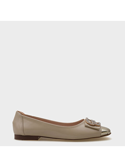 Capone Outfitters Adina Küt Burunlu Aynalı Taşlı Tokalı Kadın Babet - S000385803-26407