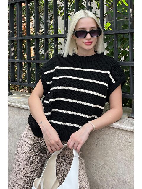 Madmext Siyah Çizgili Triko Süveter Mg2159