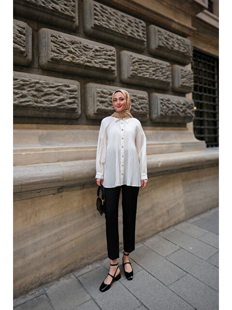 Locco Moda Kadın Gold Düğme Ve Piliseli Gömlek Beyaz - S000361720-20063