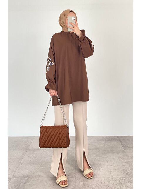 Lamelif Kol Nakışlı Tunik Acı Kahverengi