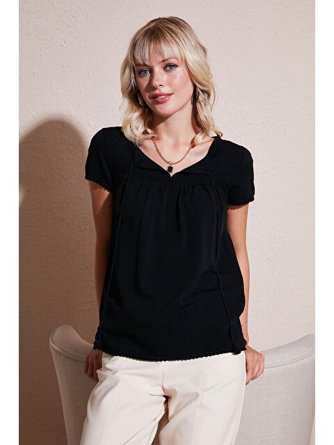 Lela Bağlamalı Yaka Kısa Kollu Regular Fit Bluz 5865641 - S000209650-19351