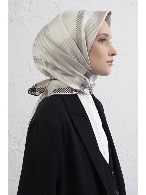 ARMİNE Geometrik Desenli Saf İpek Twill Eşarp 9418D 82 - S000500661-19965