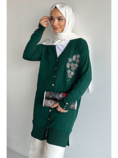 Julude Ön Düğmeli V Yaka Nakışlı Tesettür Triko Hırka - S000491719-18709
