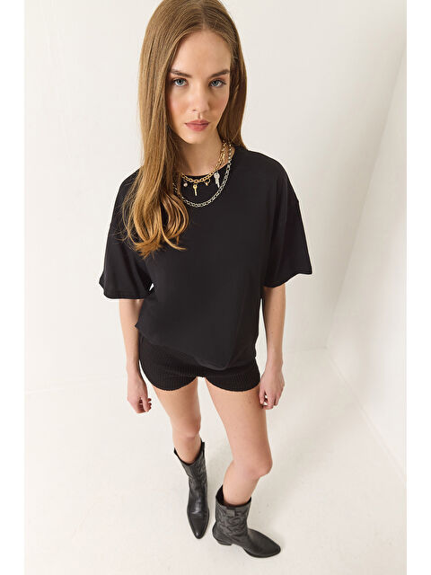 SHADE Kadın % Organik Pamuk Relaxed Fit Yırtmaçlı Yuvarlak Yakalı T-Shirt - S000376656-19351