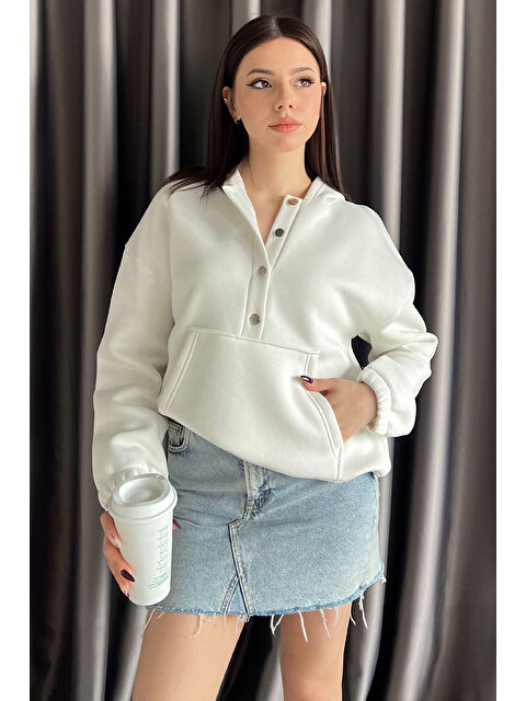 Gülseli Kadın Şardonlu Kanguru Cepli Düğme Detaylı Sweatshirt - S000338252-20063