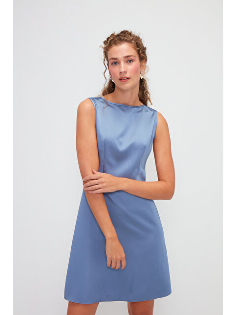 Muni Muni Drapeli Saten Düz Renk Elbise