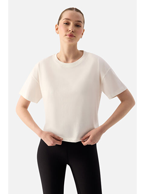 Superstacy Noya Kısa Oversize Krem Tişört - S000401555-19966