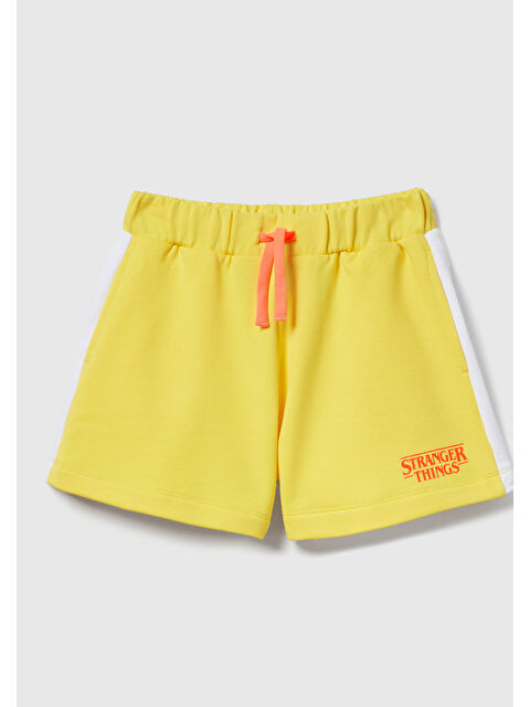 United Colors Of Benetton Kız Çocuk Sarı %100 Pamuk Stranger Things Baskılı Kontrast Dikişli Şort
