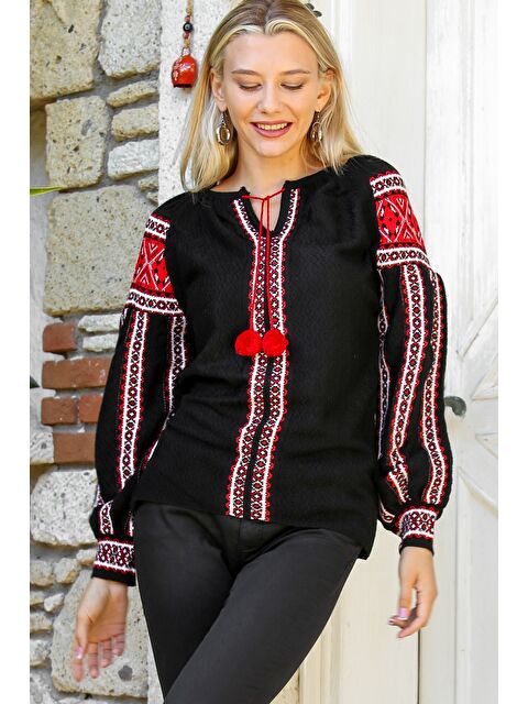 Chiccy Siyah Boyundan Bağlamalı Balon Kol Ponponlu Triko Casual Bluz - S000358678-19351