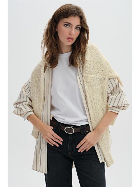 Sherin Bej Çizgili Oversize Gömlek - S000303472-19928