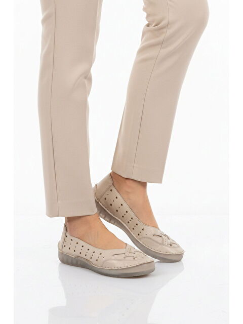 Ayakmod Premium Bej Hakiki Deri Anatomik Kadın Casual Ayakkabı 44401 Z - S000530409-19928