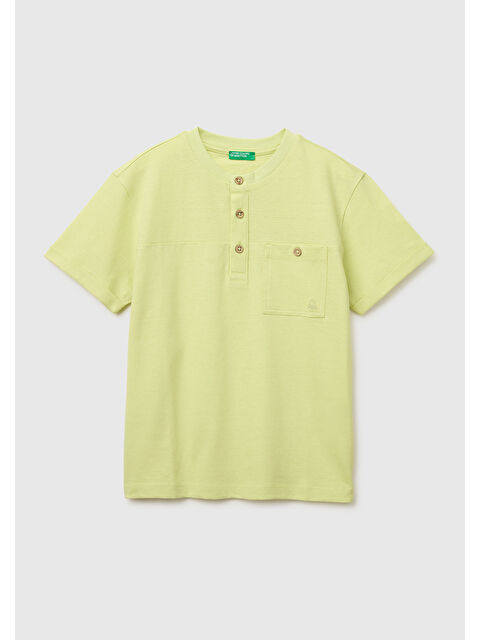 United Colors Of Benetton Erkek Çocuk Sarı Logo İşlemeli Düğmeli Cep Detaylı Henley Yaka T-Shirt