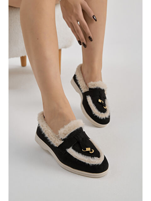 TONNY BLACK Kadın Siyah Beyaz Termo Taban Kürk Detaylı Süet Görünümlü Tokalı Günlük Loafer Ayakkabı - S000493920-37424