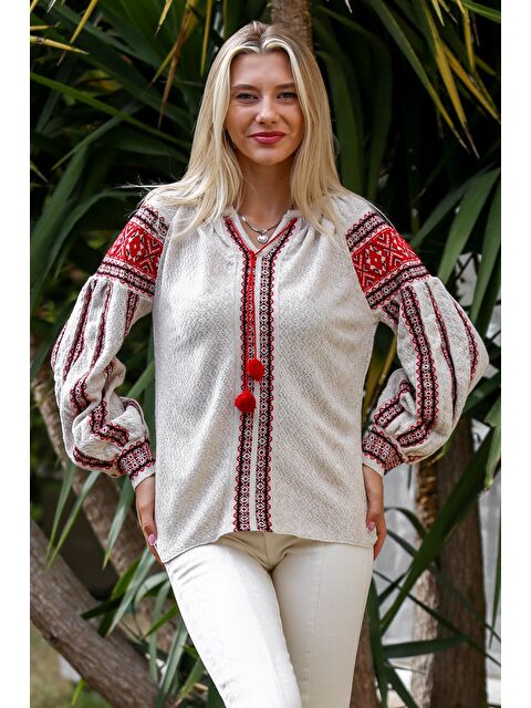 Chiccy Camel Boyundan Bağlamalı Balon Kol Ponponlu Triko Casual Bluz - S000358678-4557