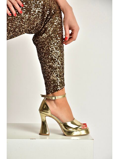 Fox Shoes Altın Kadın Topuklu Ayakkabı Y404850209 - S000531842-20076