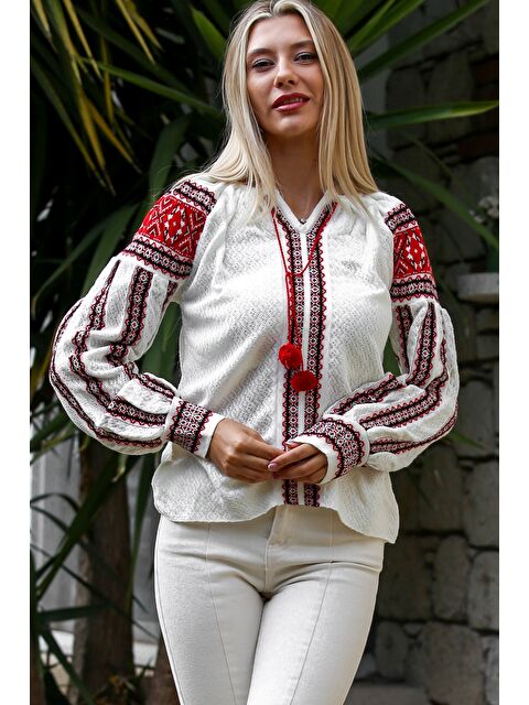 Chiccy Bej Boyundan Bağlamalı Balon Kol Ponponlu Triko Casual Bluz - S000358678-19928