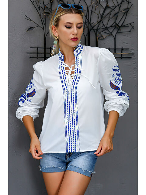 Chiccy Beyaz-Mavi Hakim Yaka Balon Kol Bağlamalı Nakışlı Dokuma Bluz - S000358696-37234