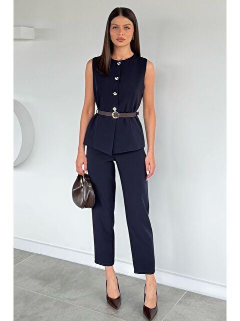 Gülseli Kadın Kemer Aksesuarlı Yelek Pantolon İkili Takım