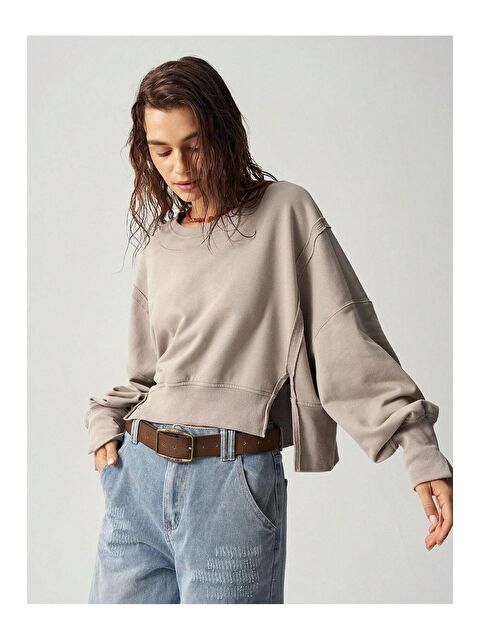 Trendseninle Kadın 3 Iplik Vizon Yanları Yırtmaç Detay Kısa Sweat - S000304186-26429