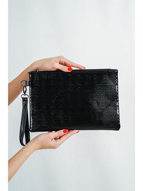Capone Outfitters Rugan Yılan Desenli Paris Kadın Clutch Çanta - S000176266-19351