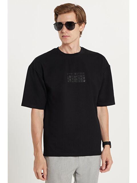 TUDORS Erkek Oversize Geniş Kesim Pamuklu Baskılı Bisiklet Yaka Siyah Tişört - S000519419-19351