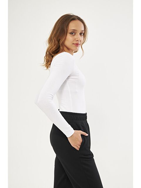 Chandraswear Beyaz Kadın Basic Açık Yaka Uzun Kollu Bluz - Soma - S000127237-20063