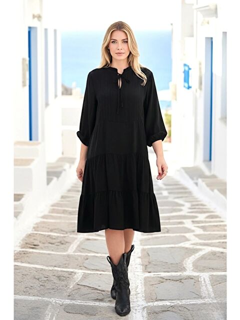 carla10 Siyah Nervüllü Kısa Boy Elbise