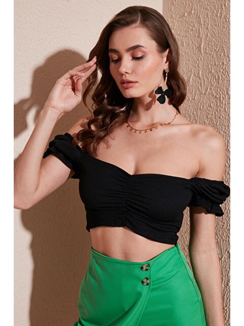 Lela Slim Fit Büzgü Detaylı Kalp Yaka Crop Bluz 5865601 - S000145726-19351