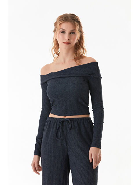 Fullamoda Bürümcük Kumaş Madonna Yaka Bluz - S000380835-23093